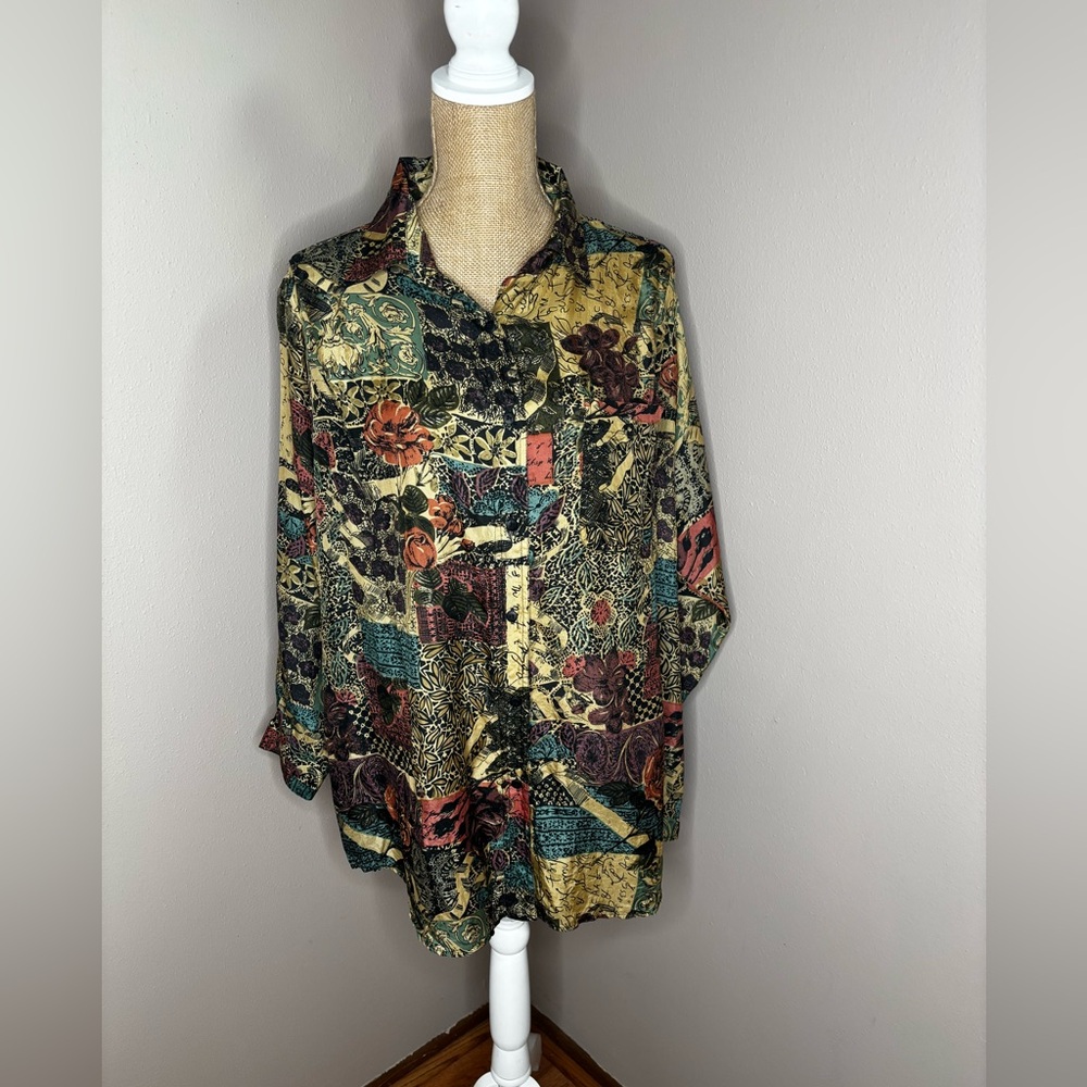 Vintage Details Express Vibrant 100% Silk Patterned Button Down Shirt Size 22